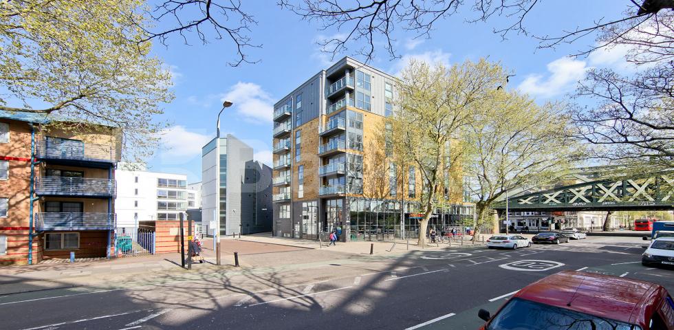 			LET , 1 Bedroom, 1 bath, 1 reception Apartment			 Boulevard Mansions. Borough Road, Borough